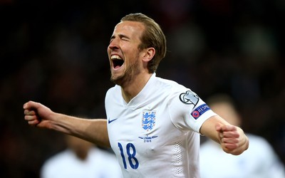 爱游戏独家-于帕梅卡诺续约拜仁至年